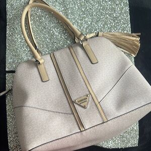 Elegant Cream Handbag